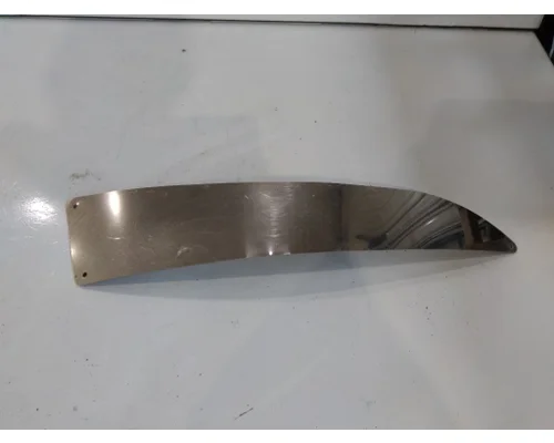 VOLVO VNL HOOD ORNAMENT