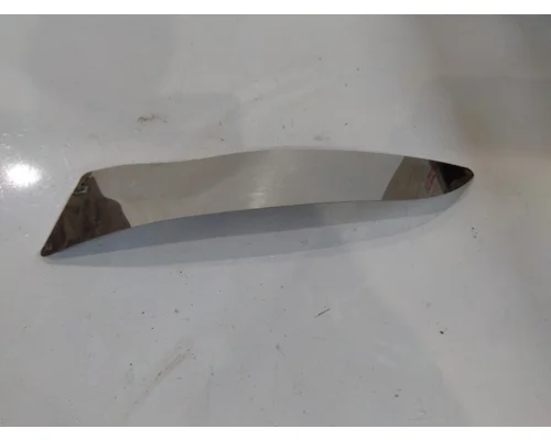 VOLVO VNL HOOD ORNAMENT