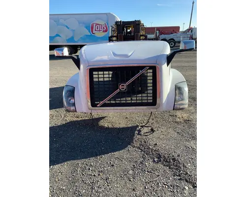 VOLVO VNL HOOD