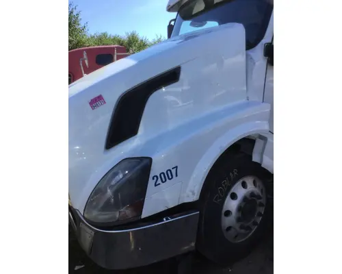 VOLVO VNL HOOD
