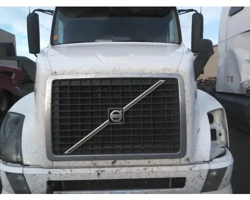 VOLVO VNL HOOD
