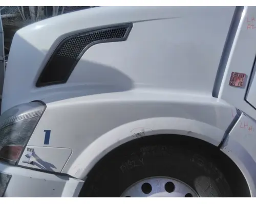 VOLVO VNL HOOD