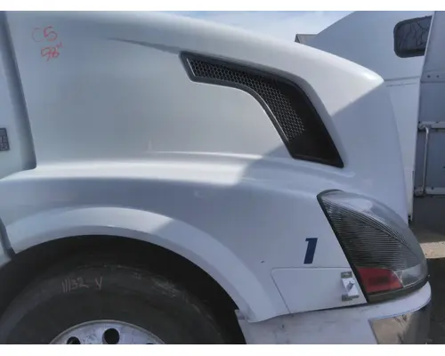 VOLVO VNL HOOD