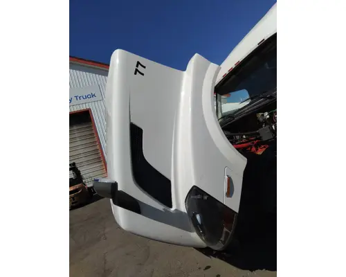 VOLVO VNL HOOD