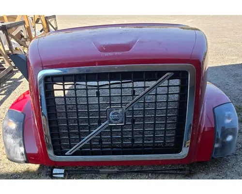 VOLVO VNL HOOD