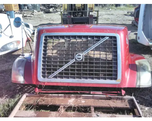 VOLVO VNL HOOD