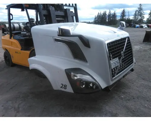 VOLVO VNL HOOD