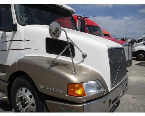 VOLVO VNL HOOD