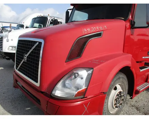 VOLVO VNL HOOD