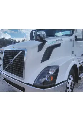 VOLVO VNL HOOD