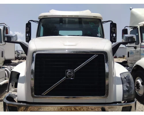VOLVO VNL HOOD