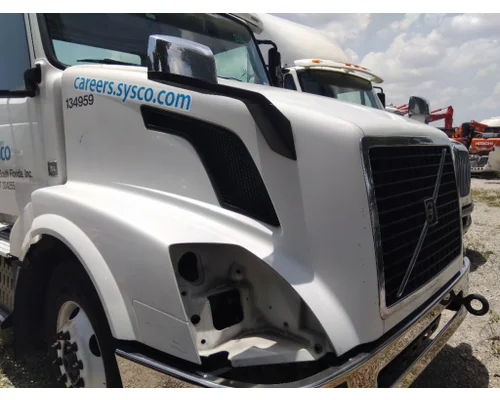 VOLVO VNL HOOD