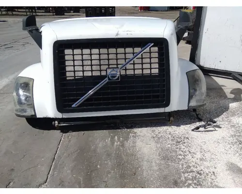 VOLVO VNL HOOD