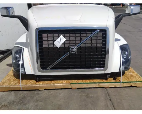 VOLVO VNL HOOD