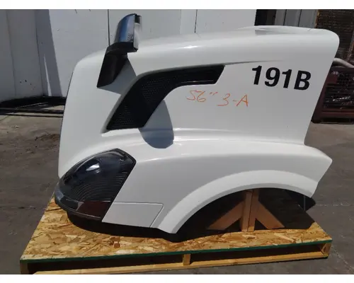 VOLVO VNL HOOD