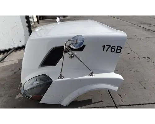 VOLVO VNL HOOD