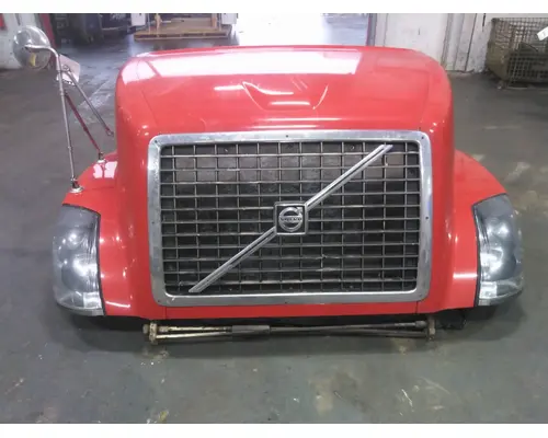 VOLVO VNL HOOD