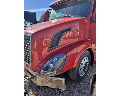 VOLVO VNL HOOD
