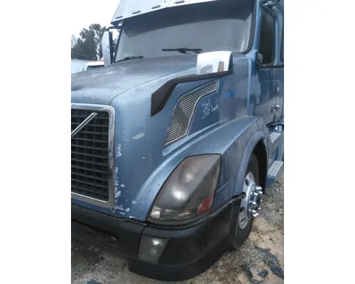VOLVO VNL HOOD