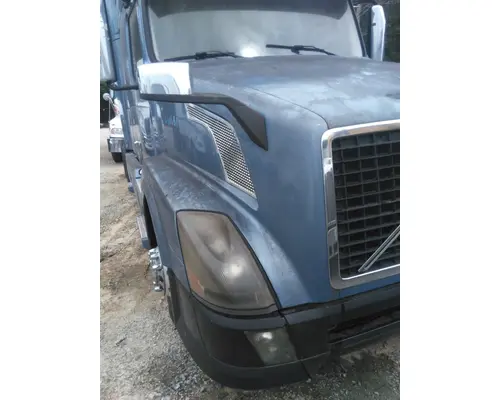 VOLVO VNL HOOD