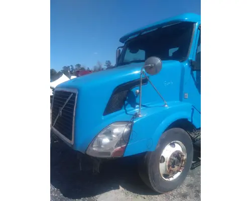 VOLVO VNL HOOD