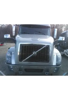 VOLVO VNL HOOD
