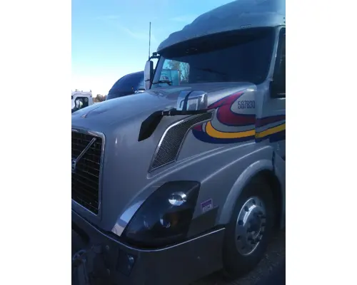 VOLVO VNL HOOD