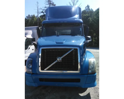 VOLVO VNL HOOD