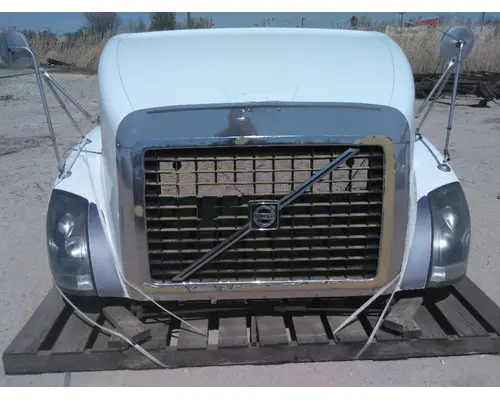 VOLVO VNL HOOD