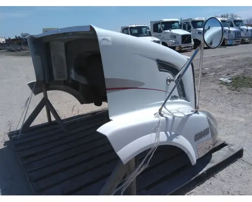 VOLVO VNL HOOD