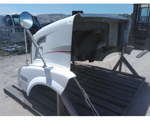 VOLVO VNL HOOD