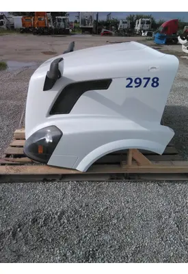 VOLVO VNL HOOD