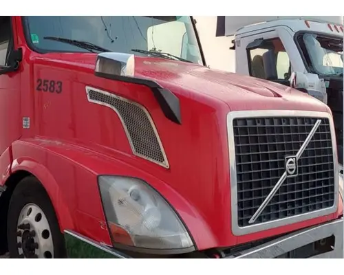 VOLVO VNL HOOD