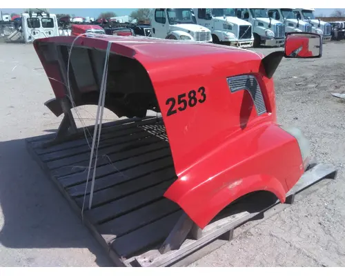 VOLVO VNL HOOD