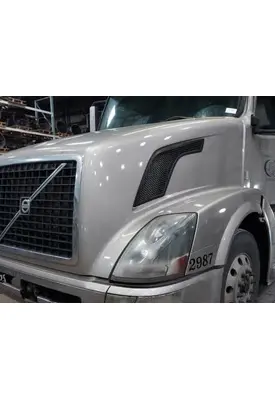 VOLVO VNL HOOD