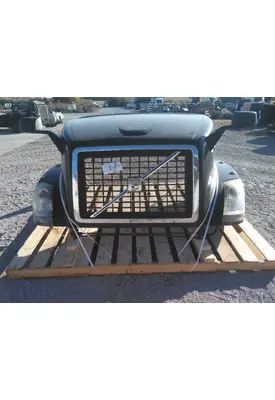 VOLVO VNL HOOD