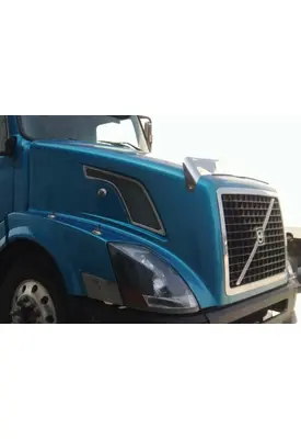 VOLVO VNL HOOD