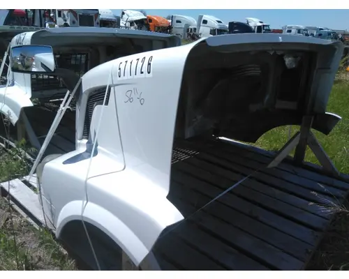 VOLVO VNL HOOD