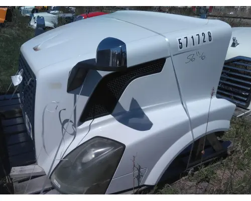 VOLVO VNL HOOD