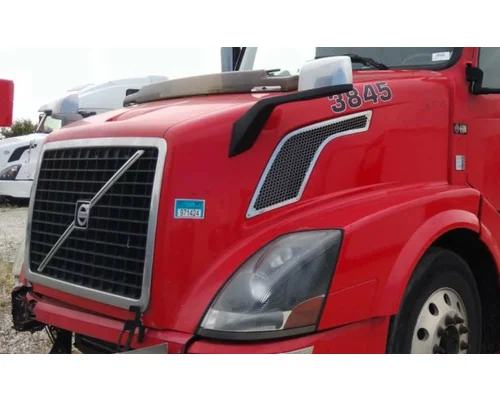 VOLVO VNL HOOD
