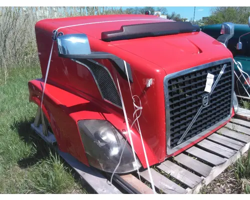 VOLVO VNL HOOD