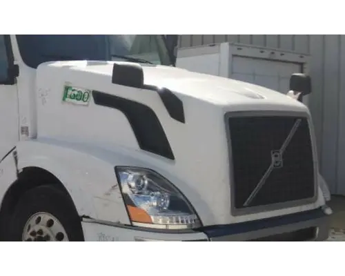 VOLVO VNL HOOD