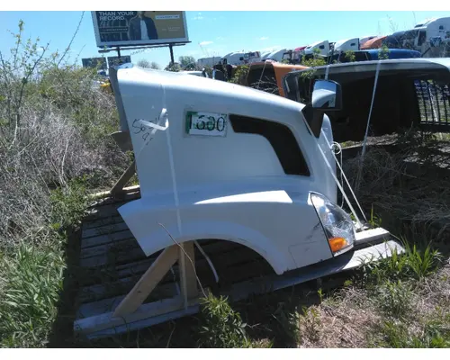 VOLVO VNL HOOD