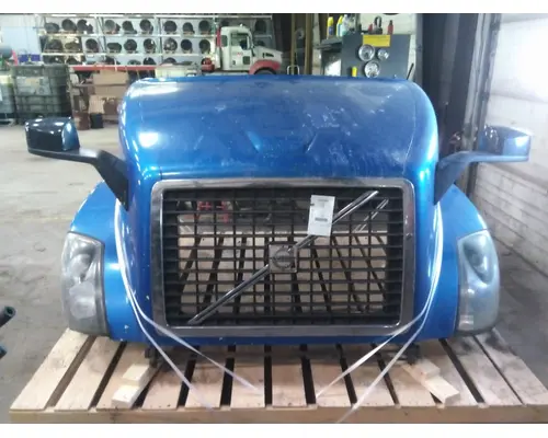 VOLVO VNL HOOD