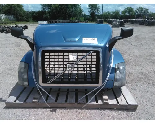 VOLVO VNL HOOD