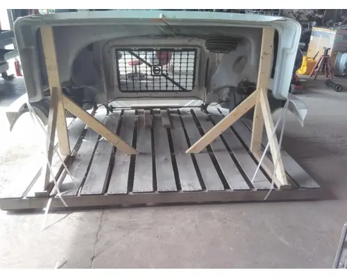 VOLVO VNL HOOD