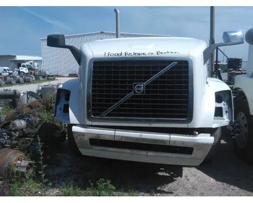 VOLVO VNL HOOD