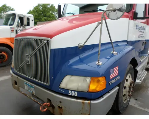 VOLVO VNL HOOD