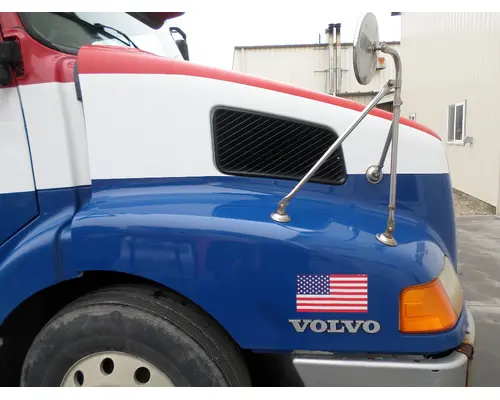 VOLVO VNL HOOD
