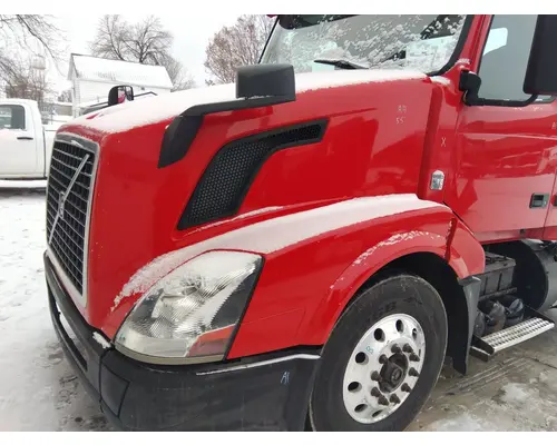 VOLVO VNL HOOD